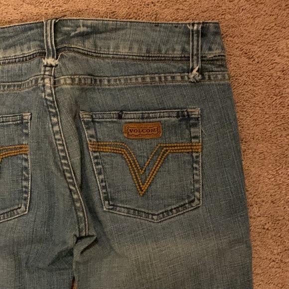VOLCOM Vintage Cropped Skinny Jeans, size 3 - Picture 8 of 8
